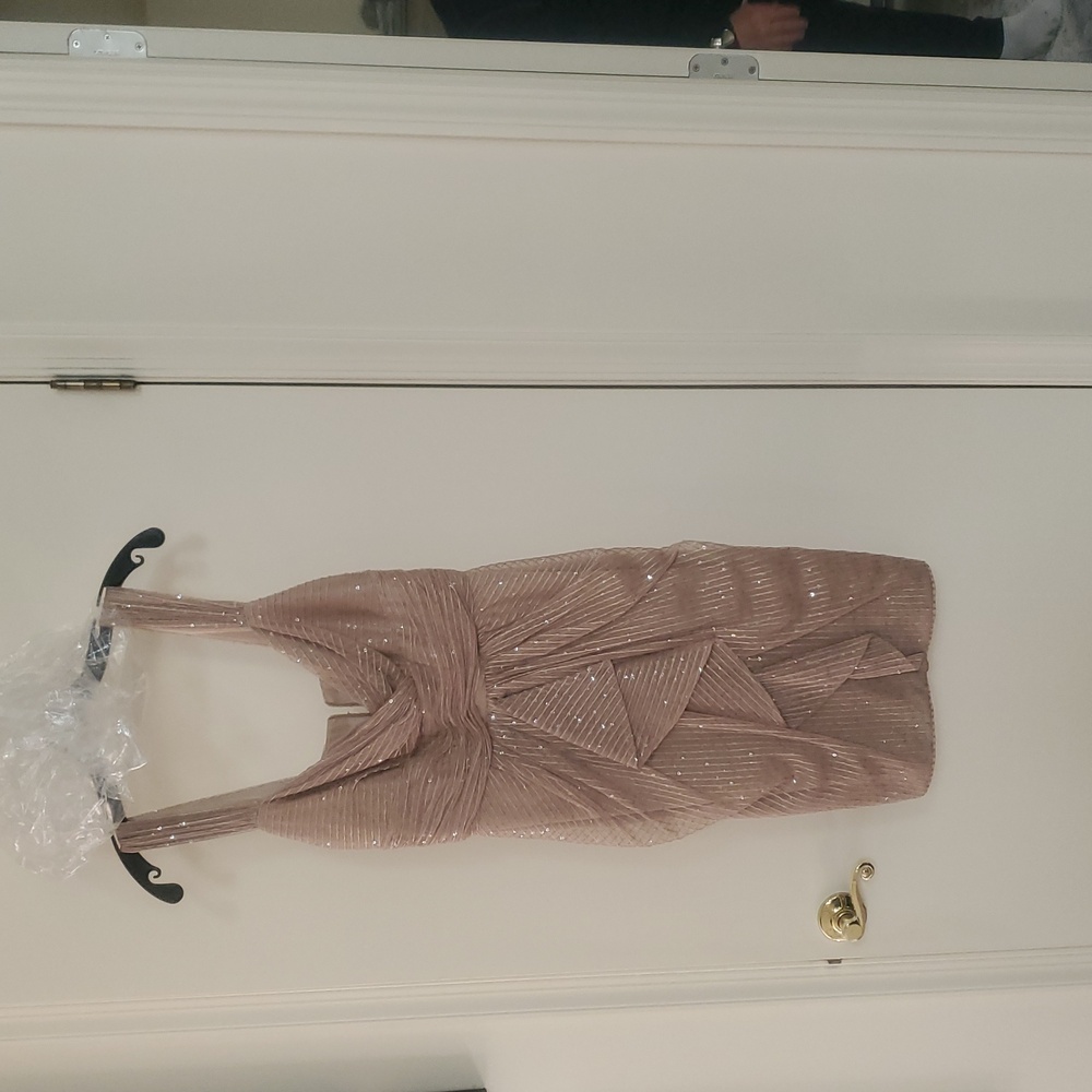 David Meister Gold Beaded V Neck Dress Size 4 Perfect Condition